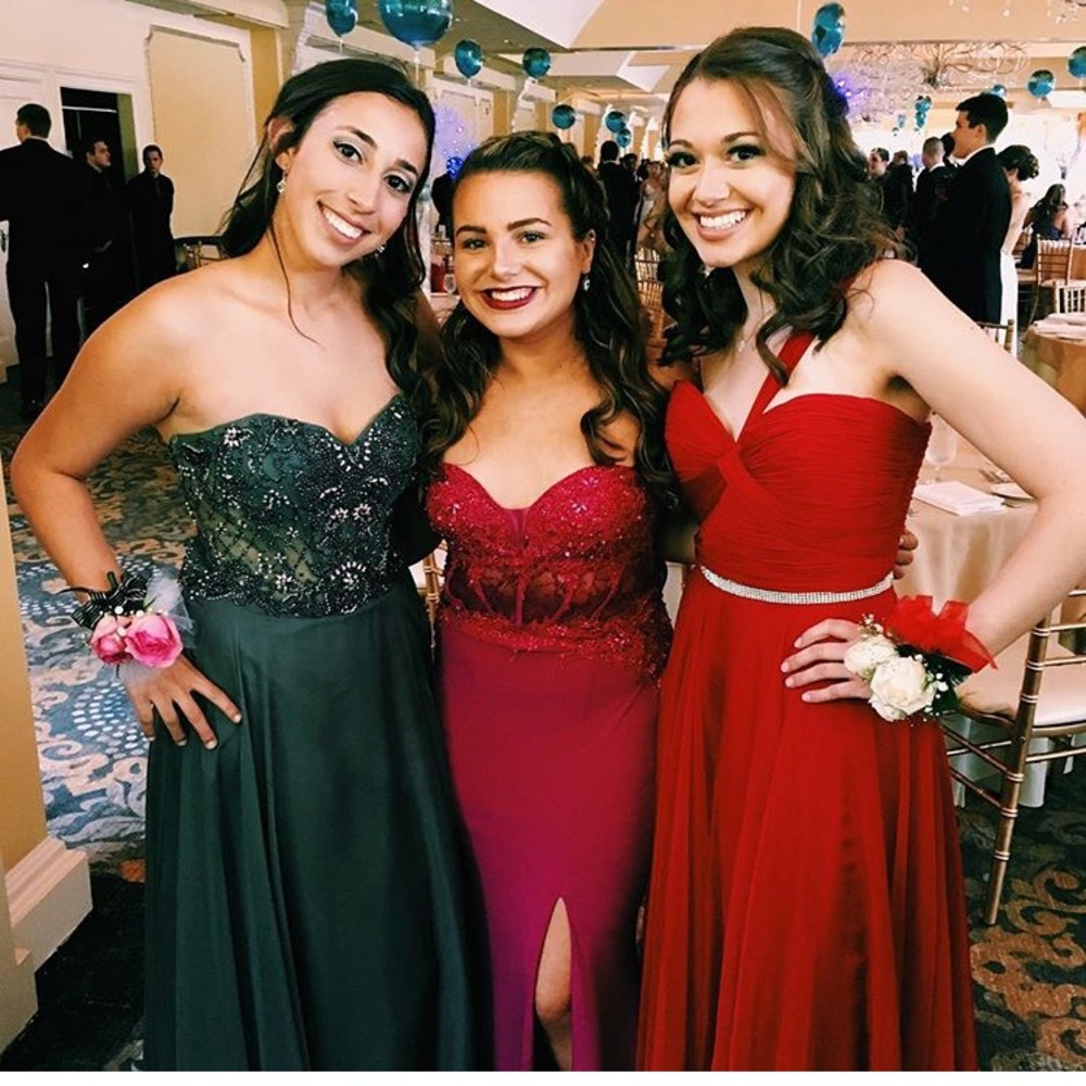 Faviana prom dress size 6- worn ONCE! $280 OBO